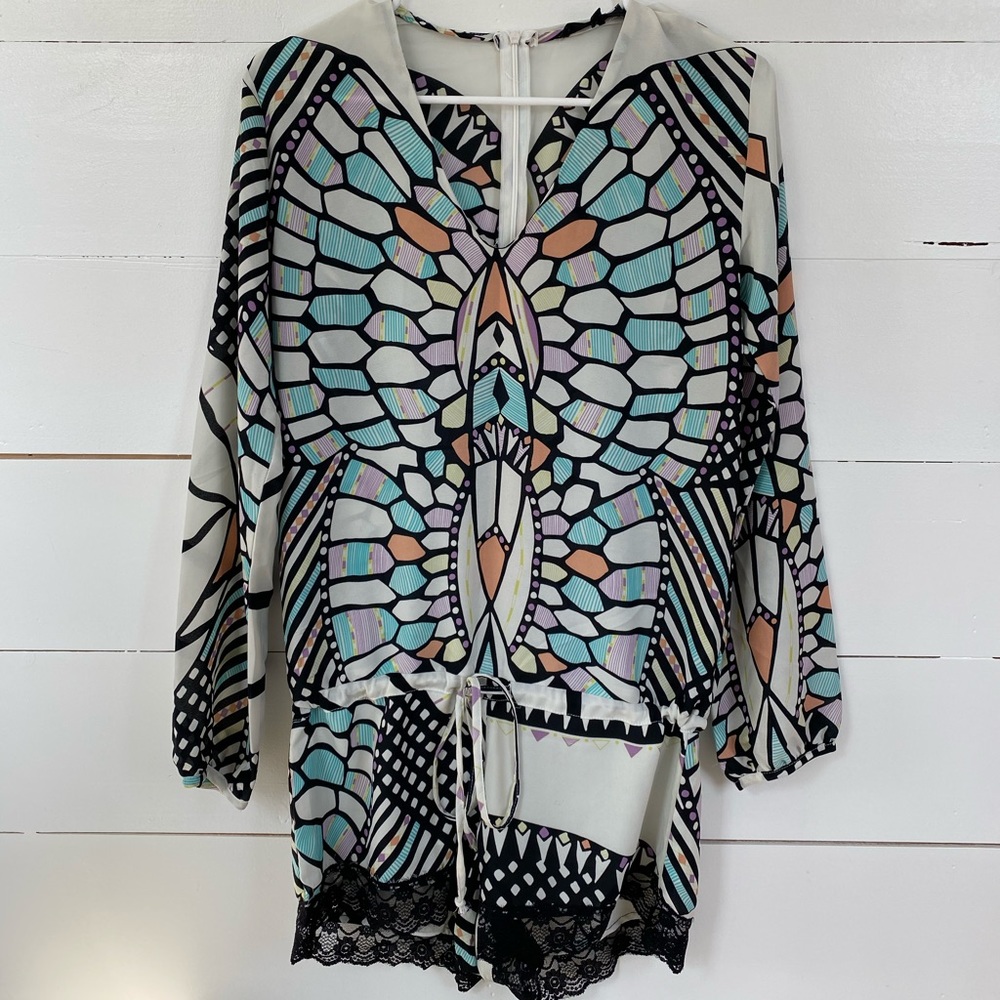 Long sleeve romper with lace trim short